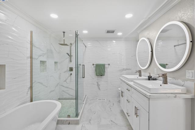 553 Saint George Rd, Danville CA: https://media.crmls.org/mediaz/0e2c3380-0312-4531-88de-a089f4fa9643.jpg