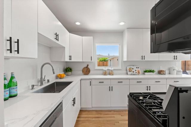 4172 Will Rogers Drive, San Jose CA: https://media.crmls.org/mediaz/0e2cae3a-d6d6-4766-bf87-c520720b5b58.jpg