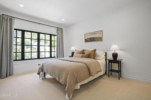 29270 Wagon Road, Agoura Hills CA: https://media.crmls.org/mediaz/0e2ce249-5f7a-4ba7-a18b-26b001ab2880.jpg