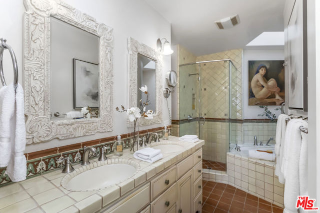 755 S Highland Avenue, Los Angeles CA: https://media.crmls.org/mediaz/0e2cf4c7-9ede-424c-9d3c-c044d730c945.jpg