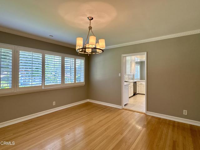 Detail Gallery Image 9 of 38 For 1535 Glenmont Dr, Glendale,  CA 91207 - 3 Beds | 2/2 Baths
