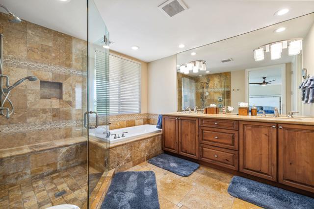 6 Barnard Court, Rancho Mirage CA: https://media.crmls.org/mediaz/0e2d8ec6-b33a-4a8e-a085-a9231dd98d53.jpg