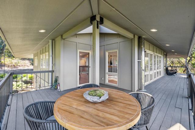33 Bear Glen Drive, Woodside CA: https://media.crmls.org/mediaz/0e2de13e-70e3-49e6-a915-93dcdba50a95.jpg