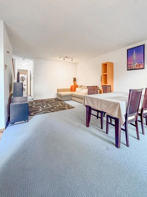 6923 Chantel Court, San Jose CA: https://media.crmls.org/mediaz/0e2e6397-621f-4770-9e3e-b49ab2fac538.jpg