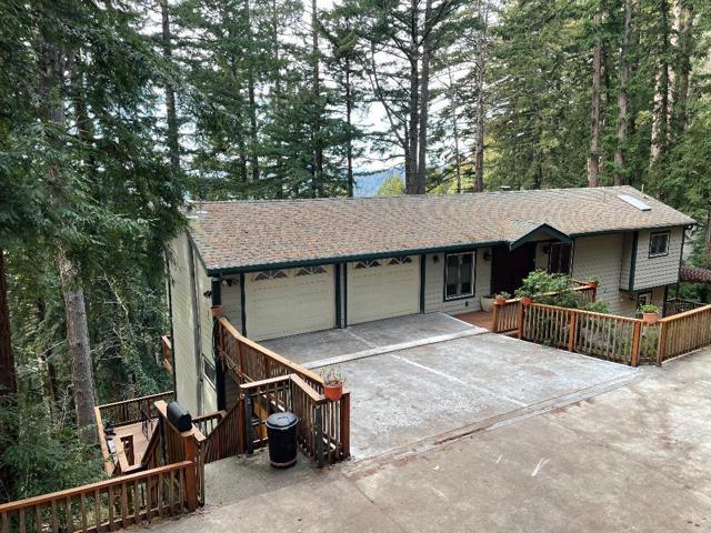 14750 Skyline Boulevard, Woodside CA: https://media.crmls.org/mediaz/0e2ed817-a6d4-473f-952e-b6a1603b420c.jpg