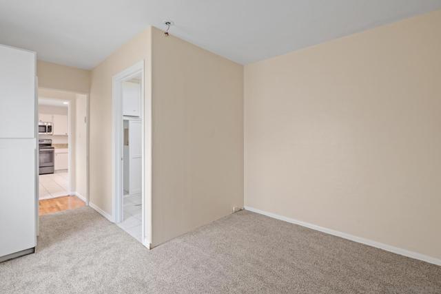 309 11 E Ave, Coronado CA: https://media.crmls.org/mediaz/0e2ef63a-dc5c-4d99-9124-634ad0507232.jpg