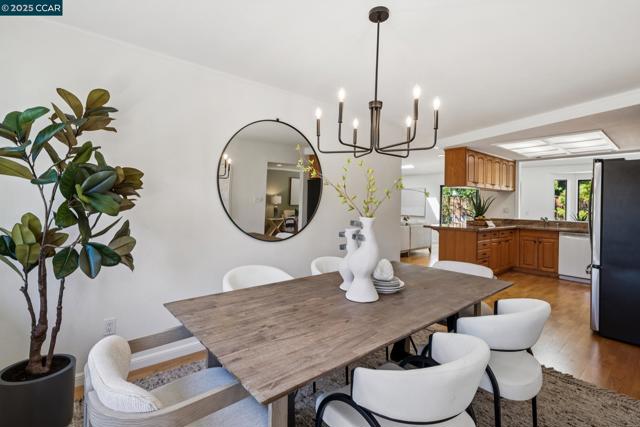 728 San Bruno Ct, Concord CA: https://media.crmls.org/mediaz/0e2f17a9-97b1-4c51-943a-7c27704eadf8.jpg