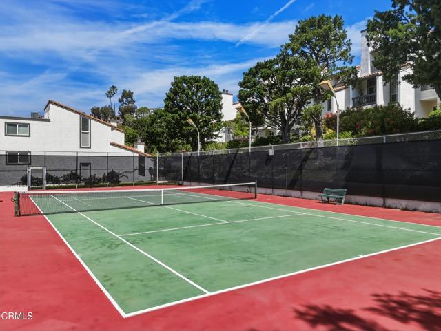 Detail Gallery Image 39 of 47 For 1776 Palisades Dr #88,  Los Angeles,  CA 90272 - 2 Beds | 3 Baths