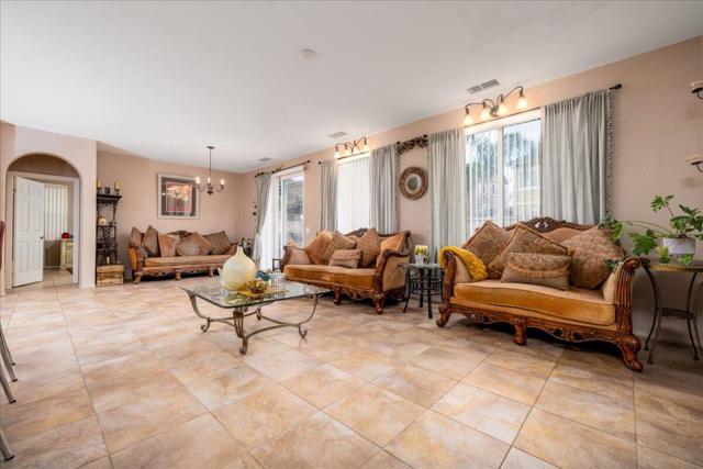 Image 14 of 43 For 34280 Lupine Court
