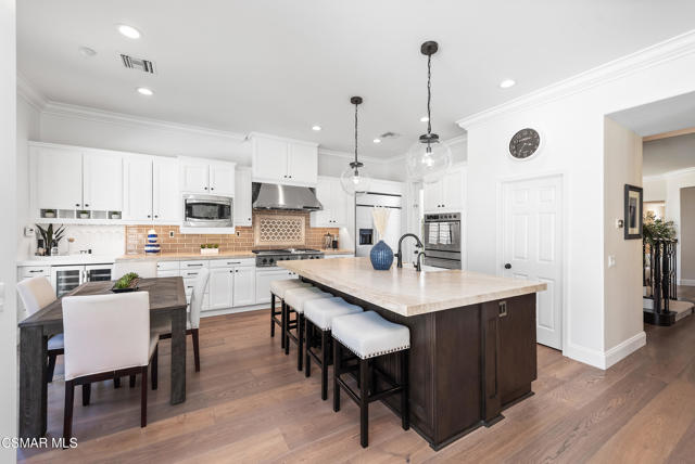 976 Blackbourne, Oak Park CA: https://media.crmls.org/mediaz/0e2ff446-1650-4cd9-a640-97dd6f6ba7de.jpg