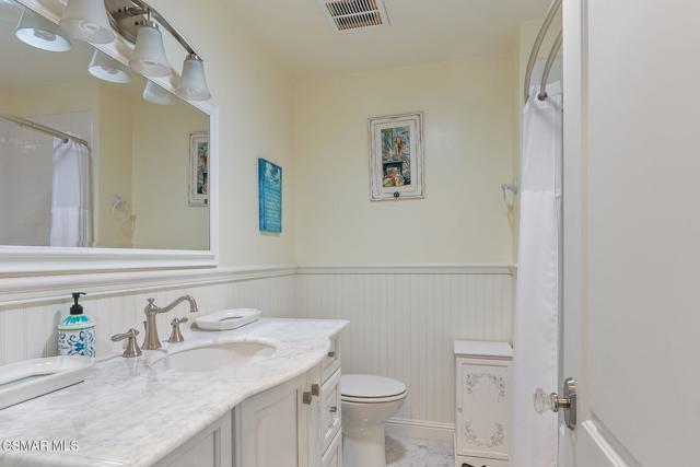 2910 Bear River Circle, Westlake Village CA: https://media.crmls.org/mediaz/0e2ffebe-a1ff-4807-ac00-3454c7990301.jpg