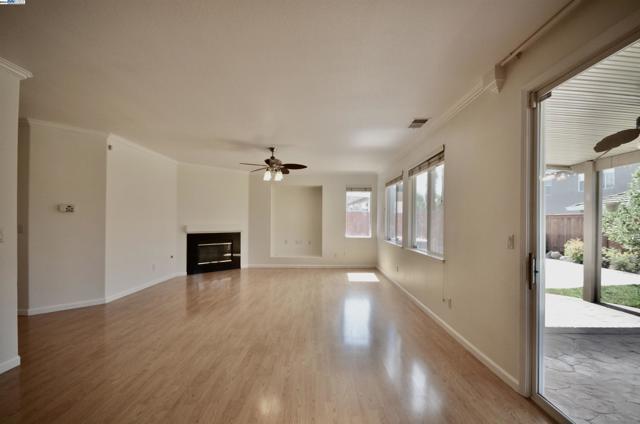 Image 12 of 39 For 9416 Lyndley Plaza Way