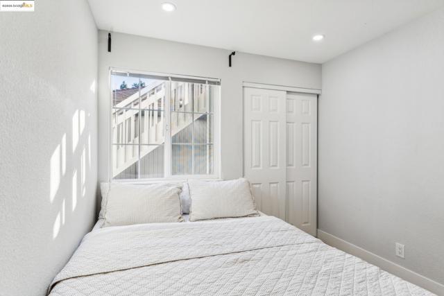 1893 Shirley Dr, Benicia CA: https://media.crmls.org/mediaz/0e30eb77-022d-4f4d-9b5d-1ad3ba8b0f20.jpg