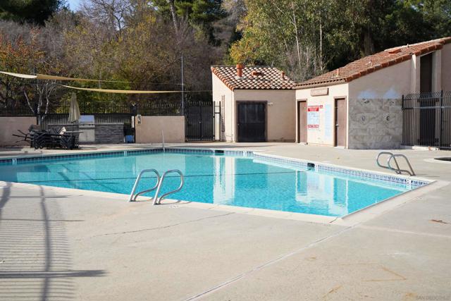 2022 Daren Glen, Escondido, California 92026, 2 Bedrooms Bedrooms, ,2 BathroomsBathrooms,Condominium,For Sale,Daren Glen,240028978SD