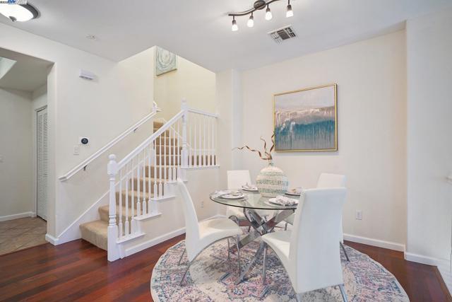 3240 Maguire Way, Dublin CA: https://media.crmls.org/mediaz/0e32e456-7588-4031-8606-3b67d1ed0f0c.jpg