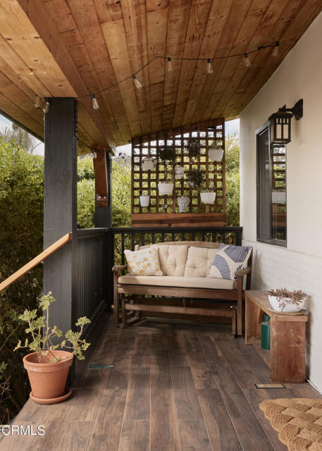 Detail Gallery Image 4 of 32 For 2819 Frederick St, Los Angeles,  CA 90065 - 3 Beds | 3 Baths