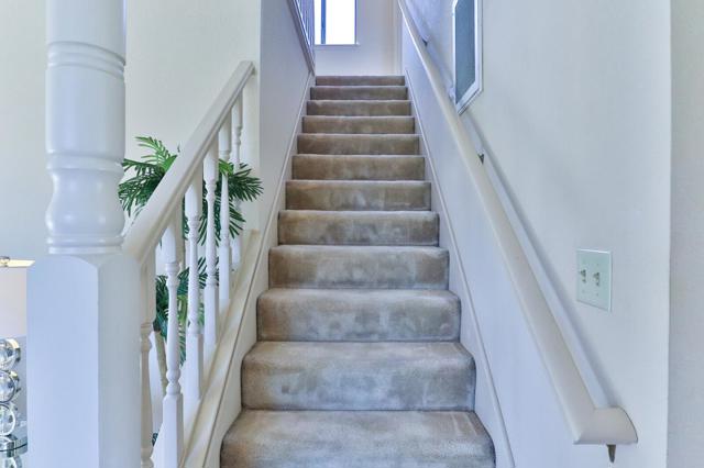 8760 Rancho Hills Drive, Gilroy CA: https://media.crmls.org/mediaz/0e334206-7a01-45e0-9575-940b204ecf91.jpg