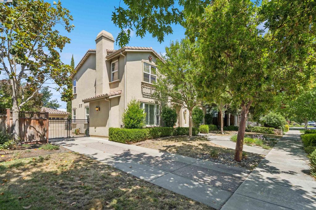 2089 Staghorn Way