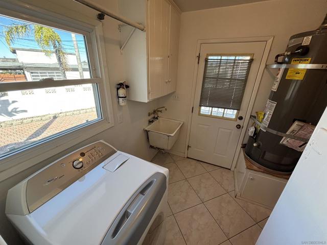 6369 Clara Lee Ave, San Diego CA: https://media.crmls.org/mediaz/0e34e3c0-f351-4e3a-8344-19520e566c35.jpg