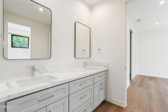 Detail Gallery Image 30 of 68 For 2821 Los Robles Rd, Thousand Oaks,  CA 91362 - 3 Beds | 2/1 Baths