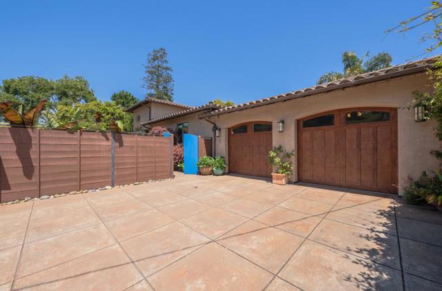 3 Playa Boulevard, Watsonville CA: https://media.crmls.org/mediaz/0e35010f-2a5e-41f5-936c-4f234c8f2d20.jpg