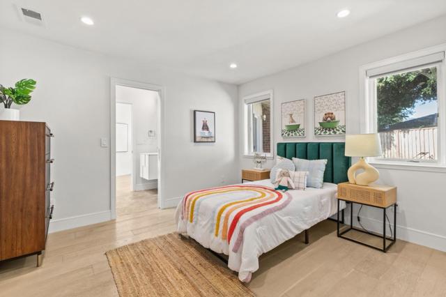 990 Rose Avenue, Mountain View CA: https://media.crmls.org/mediaz/0e358b1d-bf94-4669-a9ed-e62118538452.jpg