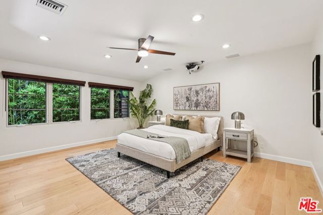 240 Oakhurst Lane, Arcadia CA: https://media.crmls.org/mediaz/0e359317-16a3-43da-ad4d-84a76bf9001d.jpg
