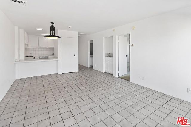 101 California Avenue, 505 photo 5