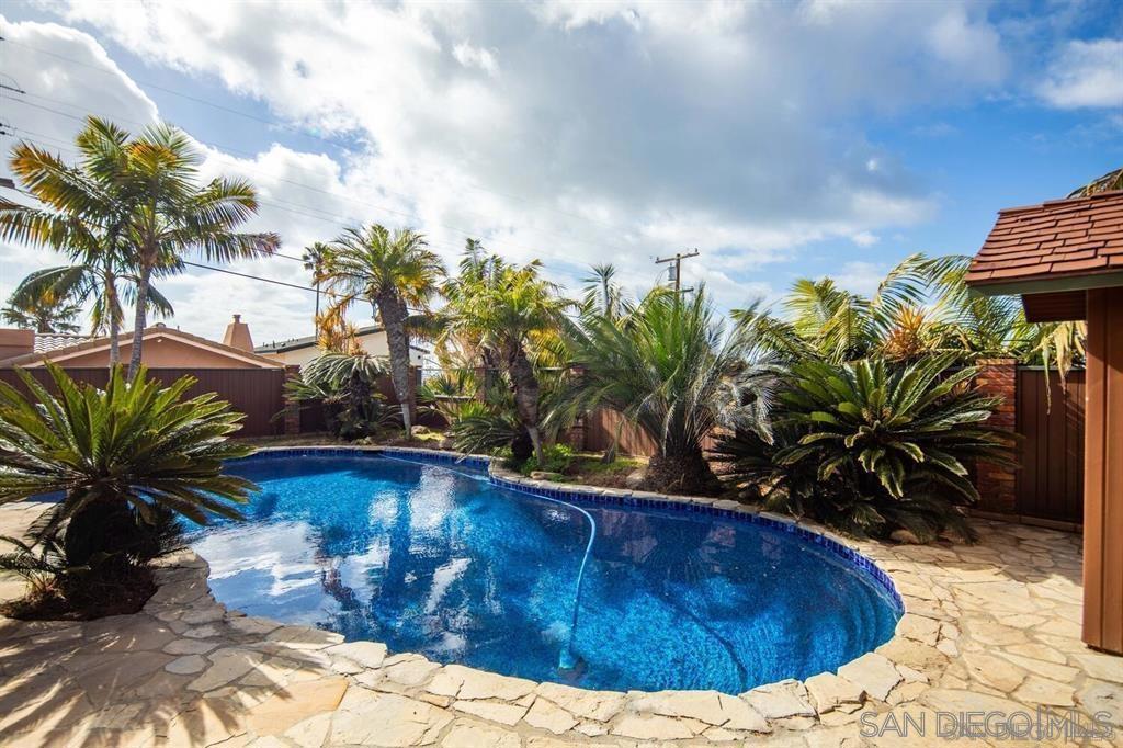 MLS #250043109SD image #43