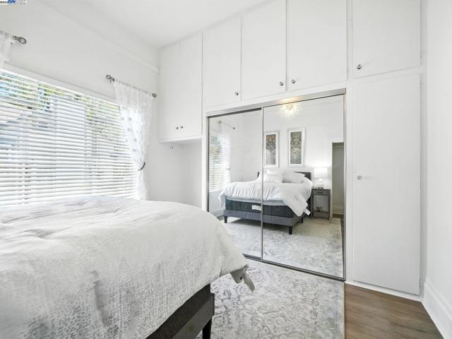 772 Mcleod St, Livermore CA: https://media.crmls.org/mediaz/0e36b60c-0a14-4e64-a780-457852f4e2e8.jpg