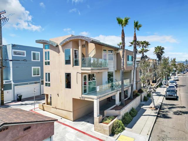 719 Manhattan Ct, San Diego CA: https://media.crmls.org/mediaz/0e370564-e7f4-464f-94bd-b6db594d9c0c.jpg