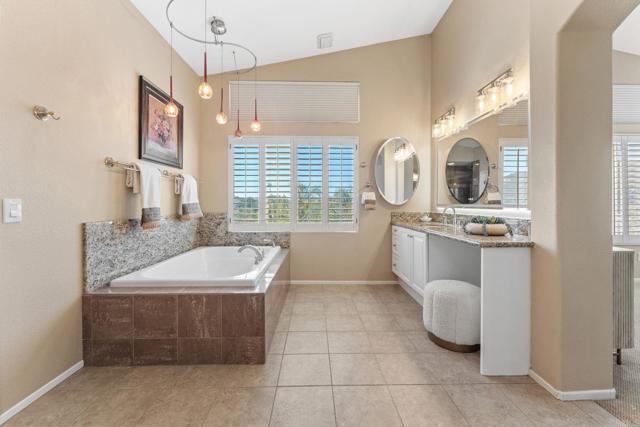 Detail Gallery Image 35 of 73 For 12204 Briar Knoll Way, San Diego,  CA 92128 - 5 Beds | 3 Baths