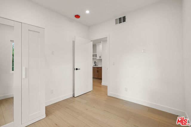 726 Pier Avenue, B photo 12