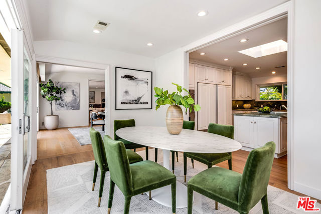 1177 Loma Linda Drive, Beverly Hills CA: https://media.crmls.org/mediaz/0e373faa-5983-4910-b9a0-46a4fc875b8a.jpg