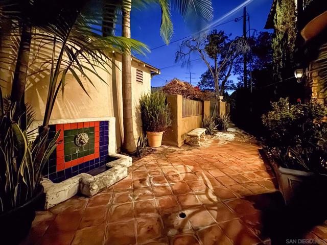 4915 Eyrie Rd, San Diego CA: https://media.crmls.org/mediaz/0e37c8a3-2493-45f2-a26c-8b34c369de38.jpg