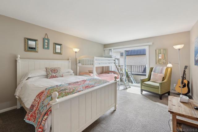 872 S Sierra Ave, Solana Beach CA: https://media.crmls.org/mediaz/0e37cad8-07e0-48f6-b2ba-d3eaa638e3cf.jpg