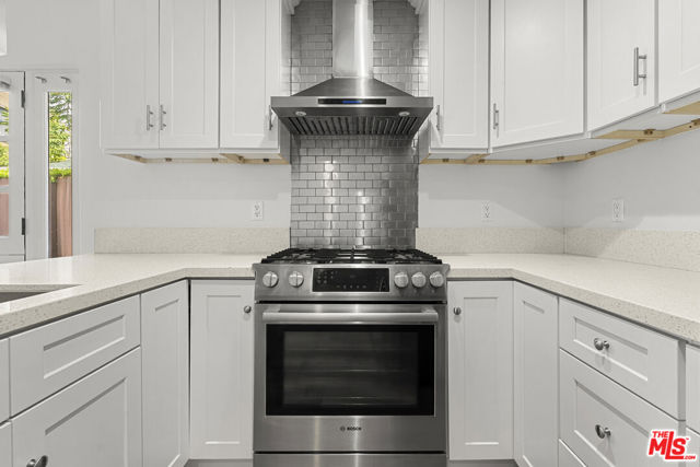 838 Hilldale, West Hollywood CA: https://media.crmls.org/mediaz/0e384a2f-c291-45ae-9f2b-9adeb42e83db.jpg