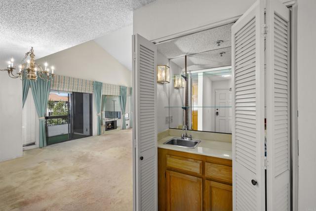 Detail Gallery Image 16 of 47 For 5645 Friars Road #387,  San Diego,  CA 92110 - 2 Beds | 2 Baths