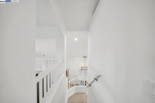 9193 Bungalow Way, Elk Grove CA: https://media.crmls.org/mediaz/0e3948da-a74a-4435-88bf-9716eeefee7b.jpg