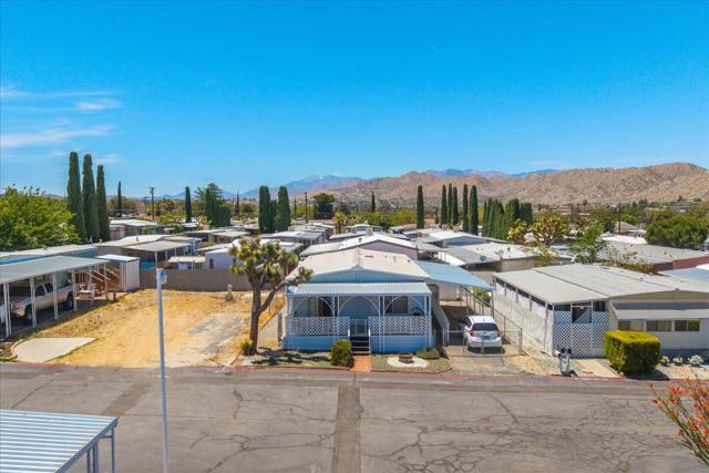 7425 Church Street, Yucca Valley CA: https://media.crmls.org/mediaz/0e3a668b-41a2-483a-9076-22892769db26.jpg