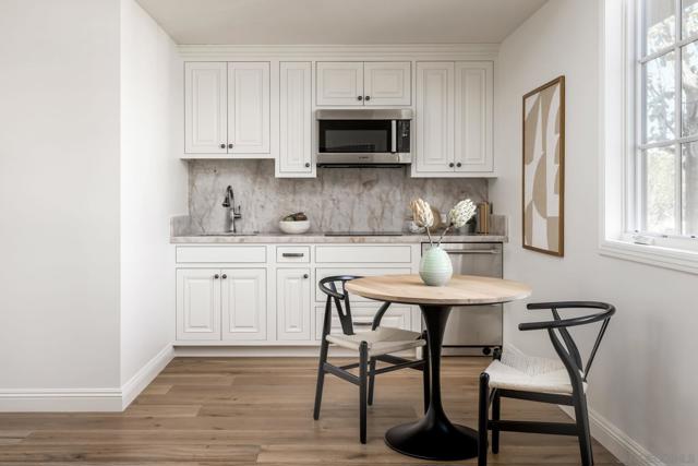 1879 Tahiti Drive, Costa Mesa CA: https://media.crmls.org/mediaz/0e3aa32c-6d5c-4958-9a01-a039763fe841.jpg