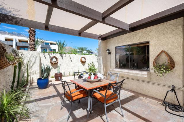 200 N Hermosa Drive, Palm Springs, CA 92262