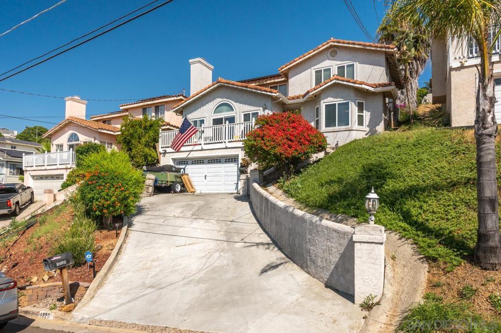 1229 La Mesa