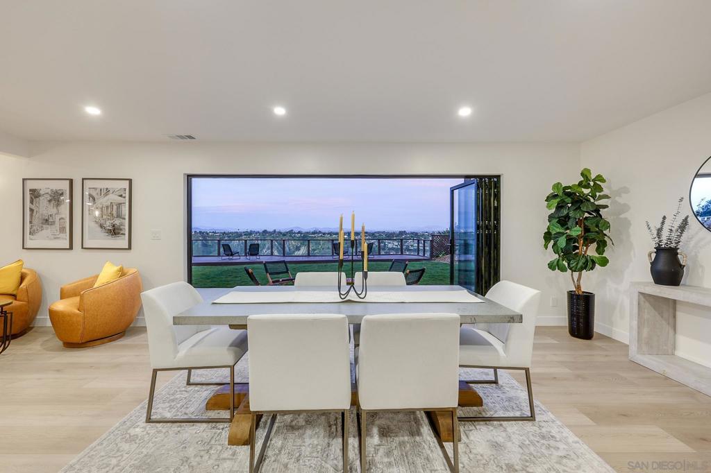 5777 Desert View Dr - photo 2