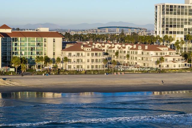 1500 Orange Ave, Coronado CA: https://media.crmls.org/mediaz/0e3b99e9-f098-4646-aa78-a97dccdcc64c.jpg