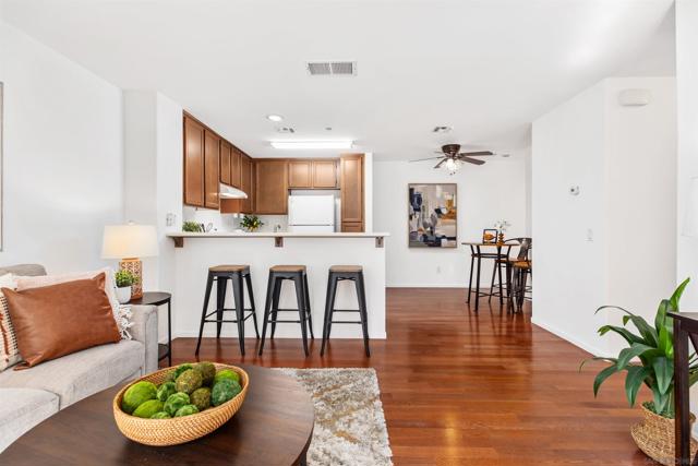 514 62Nd St, San Diego CA: https://media.crmls.org/mediaz/0e3c722b-ba63-410c-a0c6-6f96e7546695.jpg