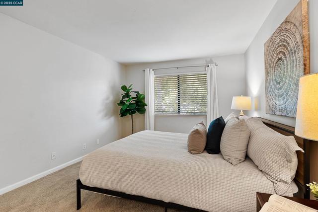 1383 Hull Ln, Martinez CA: https://media.crmls.org/mediaz/0e3cc868-c735-4751-928a-6d91b1b0bad4.jpg