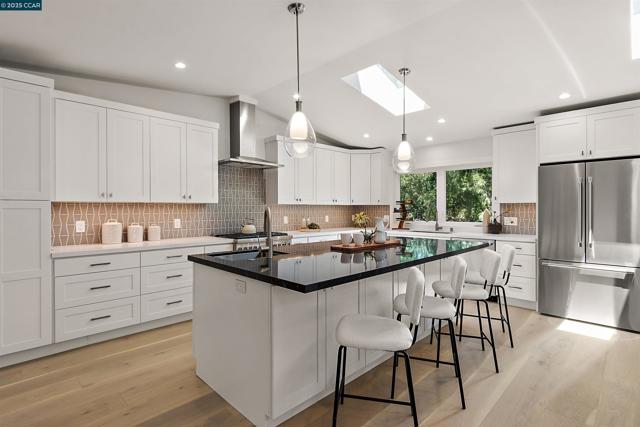 706 St Marys Rd, Lafayette CA: https://media.crmls.org/mediaz/0e3d8b4f-be58-4f7c-a7c3-cec029ceb4e0.jpg