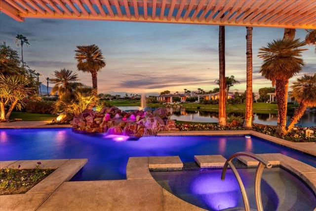 2 Deerfield Court, Rancho Mirage CA: https://media.crmls.org/mediaz/0e3ea3f7-4903-4c2d-8f00-88605d2320b7.jpg