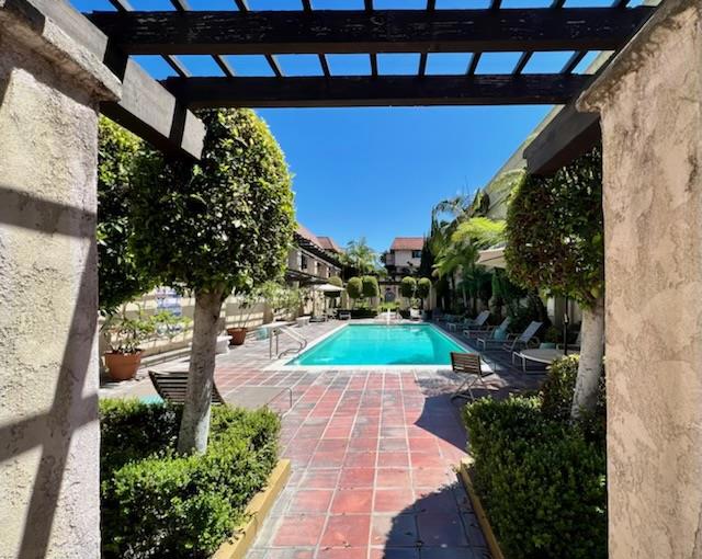 105 N Almansor Street, Alhambra CA: https://media.crmls.org/mediaz/0e3f0998-c0bd-4af4-9e43-3393f0a4c943.jpg